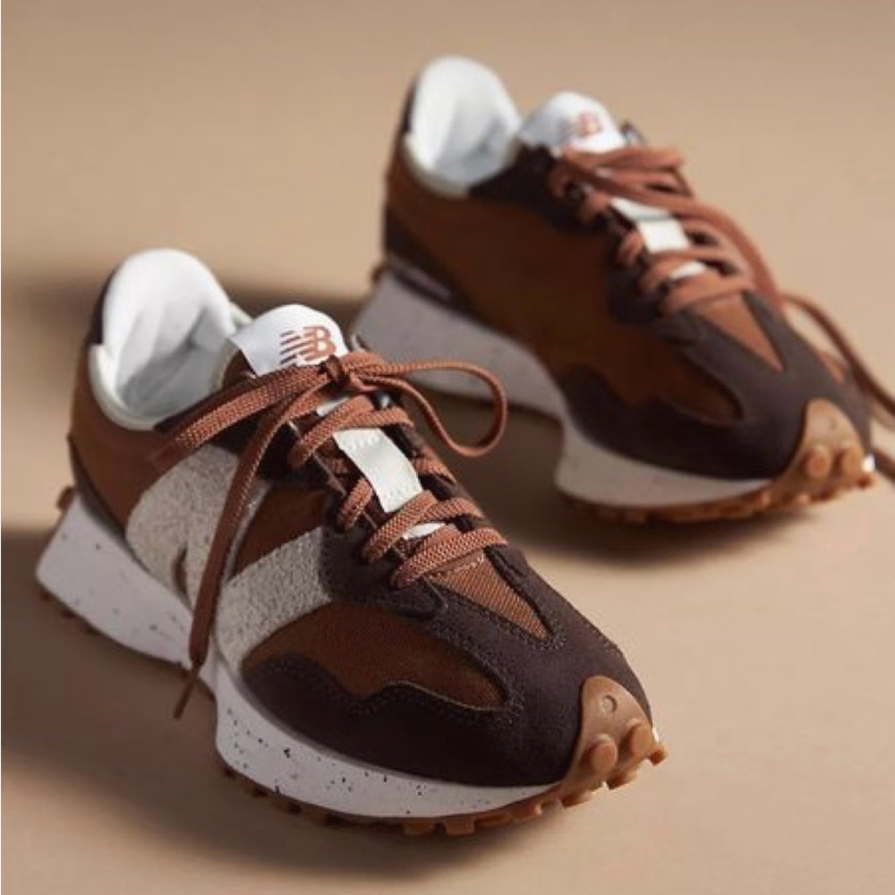 New Balance 327 Sneakers